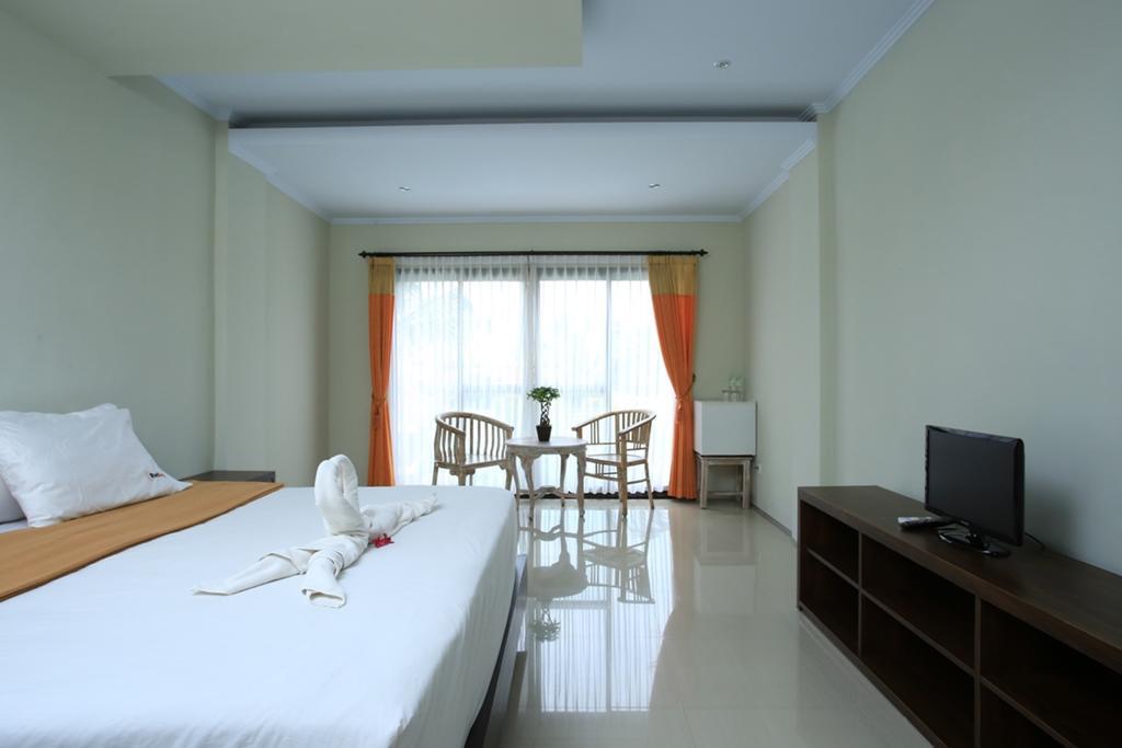Reddoorz @ Padma Utara Hotel Legian  Exterior photo